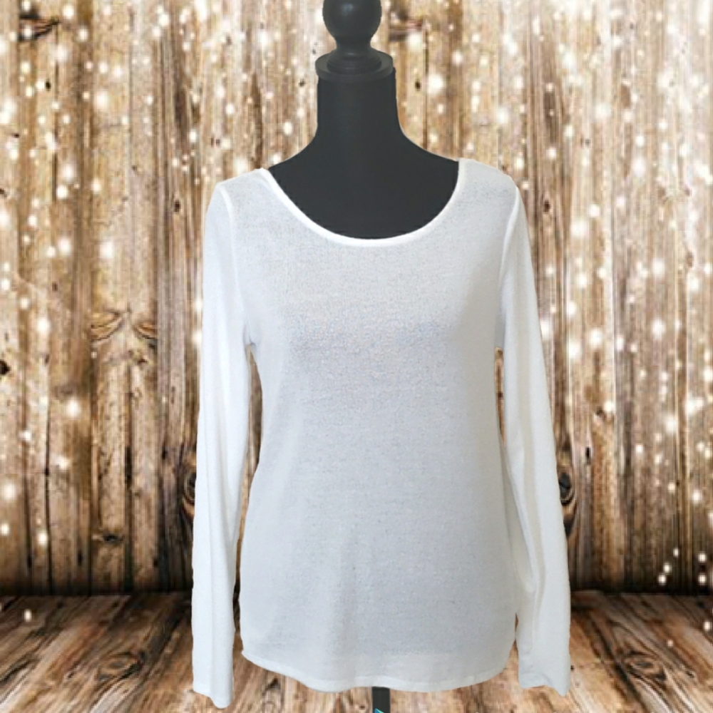Heart & Hips | Open Backed Sweater | White